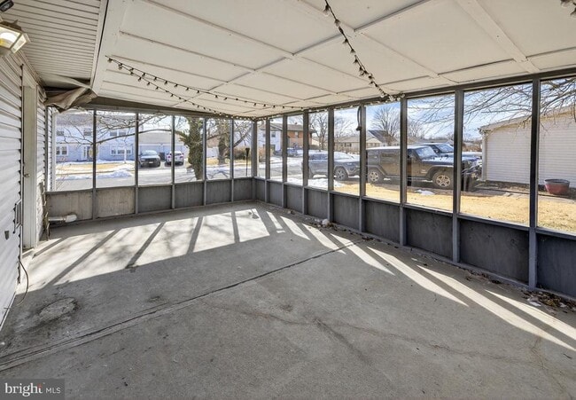 Building Photo - 55 Ember Ln