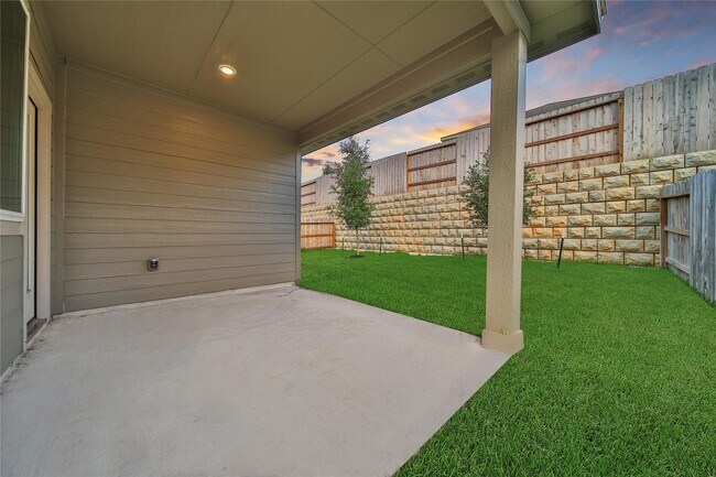 Building Photo - 6609 Lahna Oak Dr