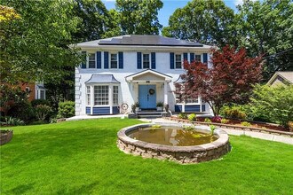 Building Photo - Room in House on Glenwhite Dr