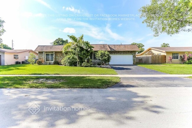 Building Photo - 7521 NW 13th Ct