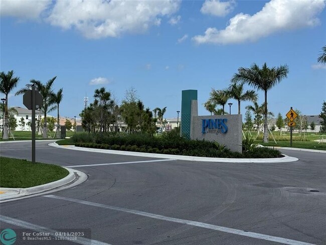 Building Photo - 13614 Spruce Pne Dr