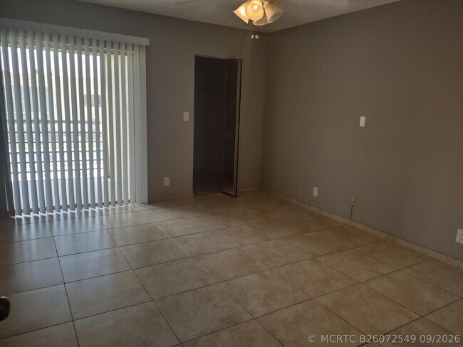 Building Photo - 3212 Strawflower Way