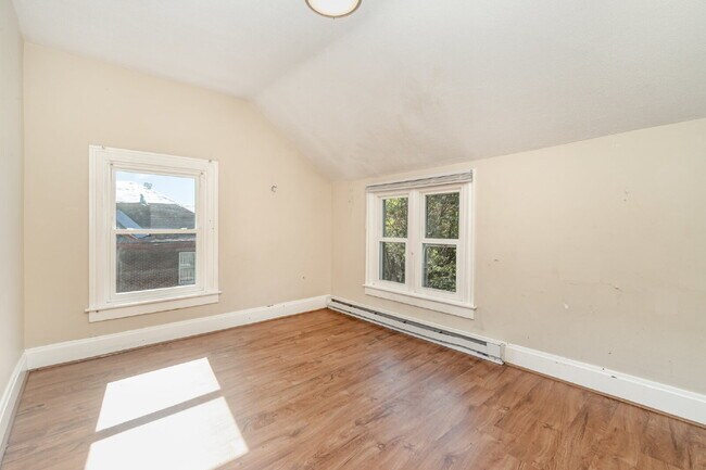 Building Photo - 149 N 2nd St