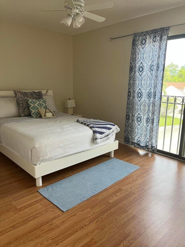 Building Photo - 1731 Shoreside Cir