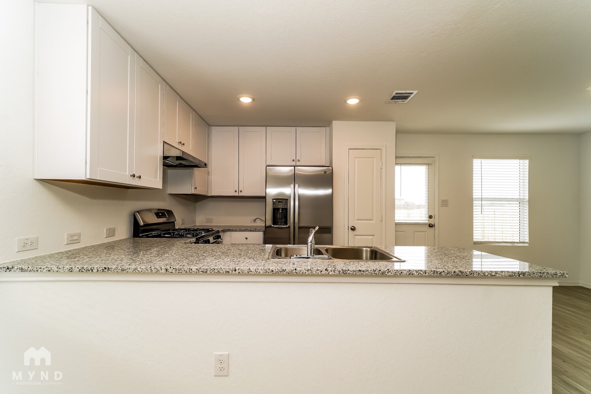 Building Photo - 5931 Sunset Song Ln
