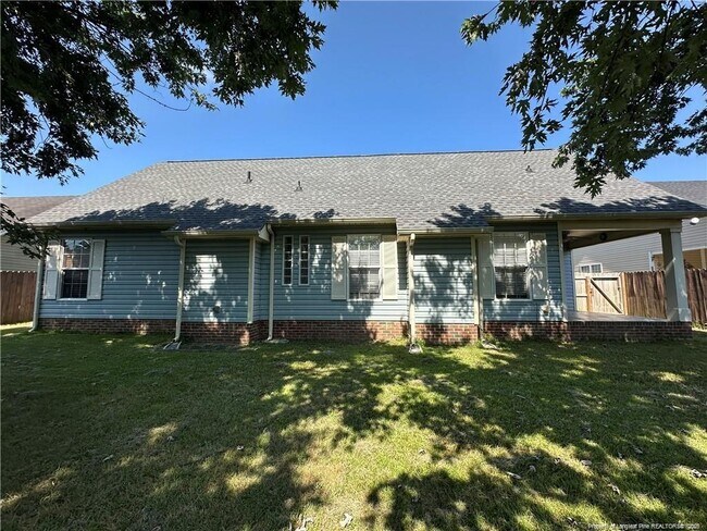 Building Photo - 1519 Pinebrook Dr