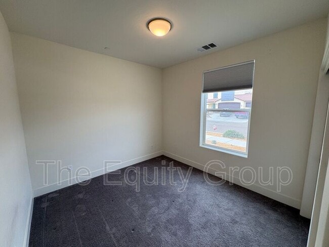 Building Photo - 2234 S Oakhurst Ct