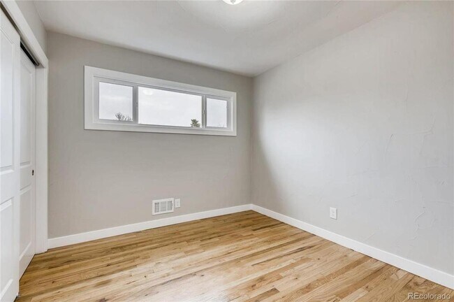 Building Photo - 6676 S Elmwood St