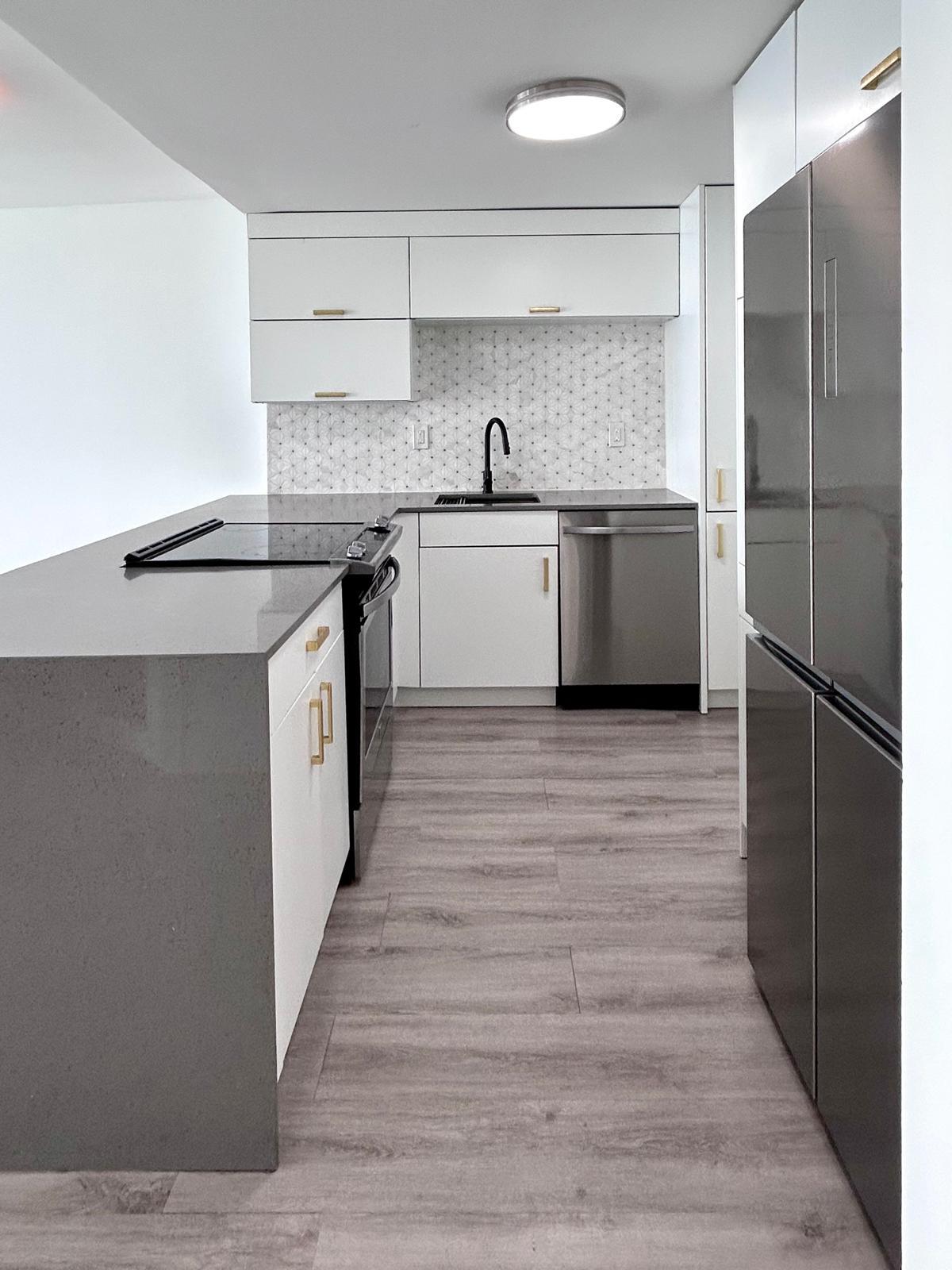 Building Photo - 5838 Collins Ave