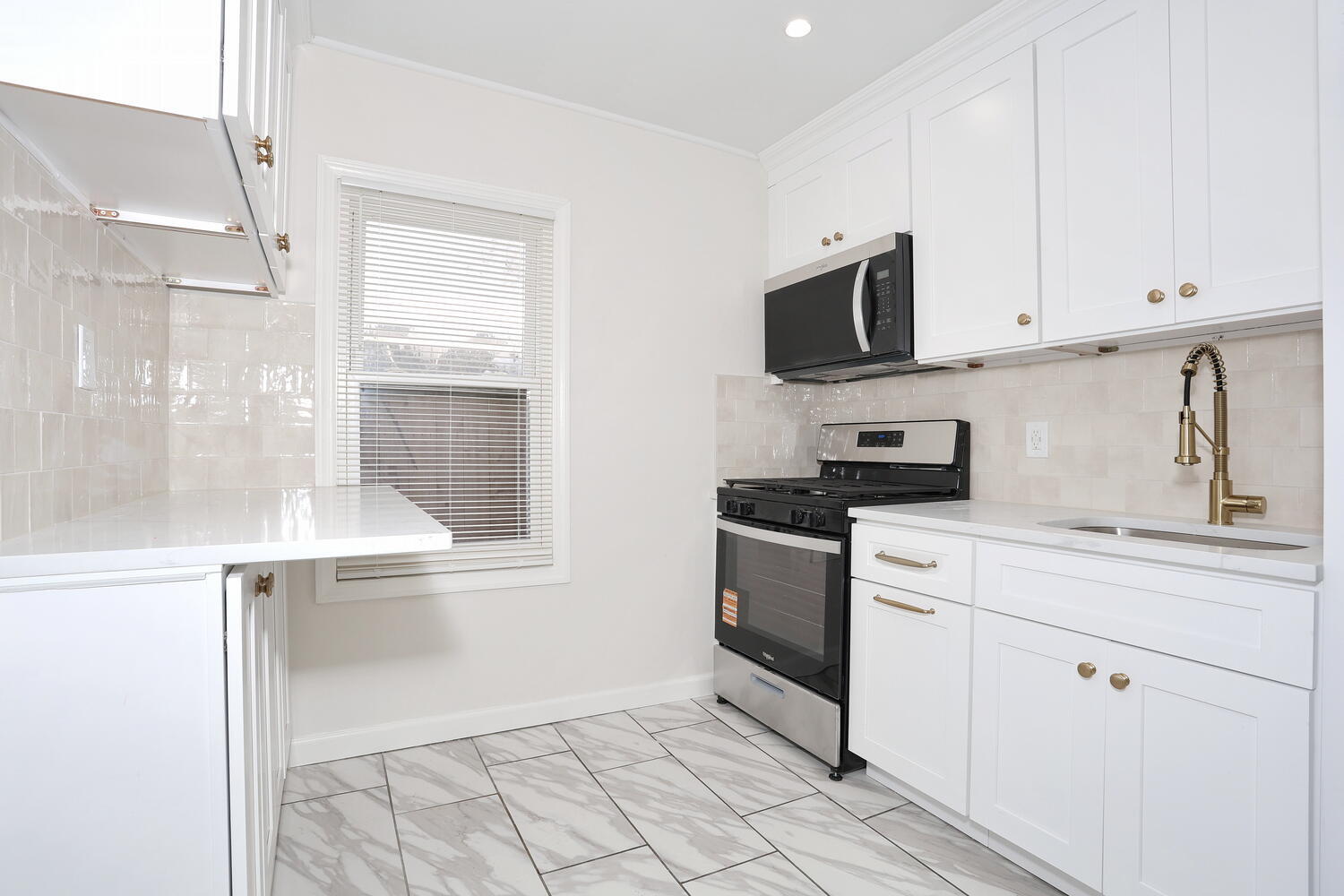 Building Photo - 31 Rea Ave