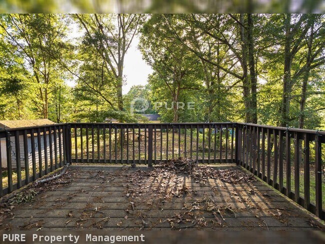 Building Photo - Price Drop Alert!   Rental Specials Available! Neal Avenue Home!  Available Now