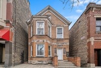 Building Photo - 2420 S Oakley Ave