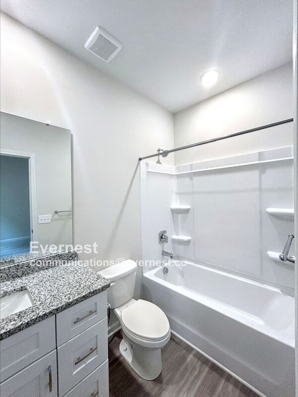 Building Photo - 532 Elam Ave