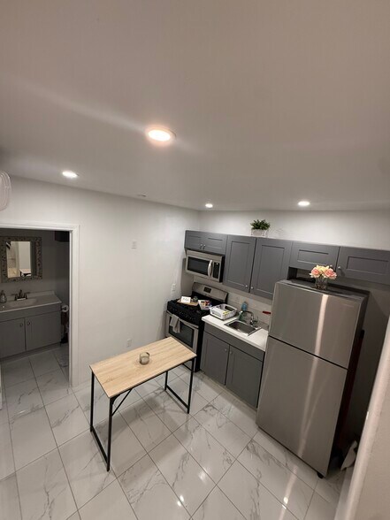 Building Photo - 82888 Port Wine Ln