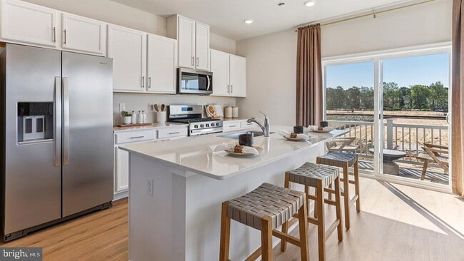 Building Photo - 198 Sandy Rdg Rd