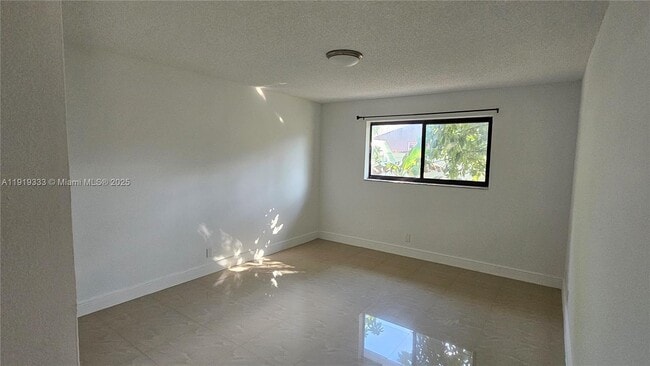 Building Photo - 8004 SW 29th St