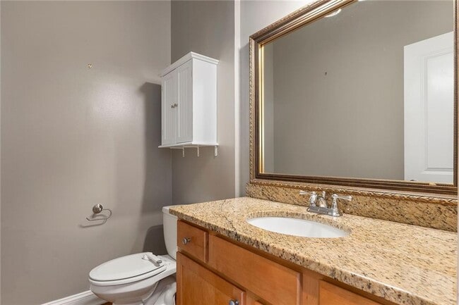 Building Photo - 267 Carlyle Park Dr