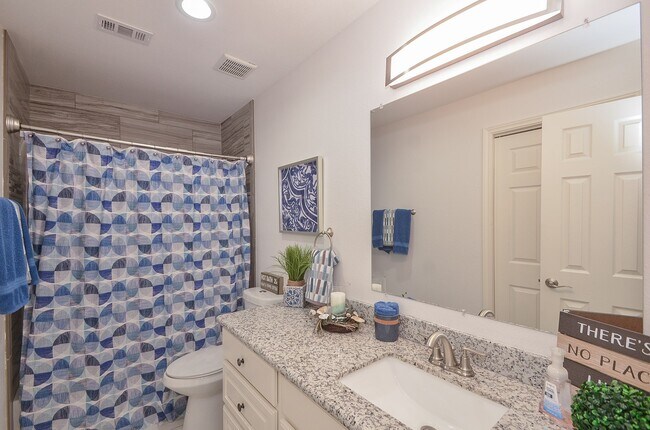 Building Photo - 10264 Briar Forest Dr