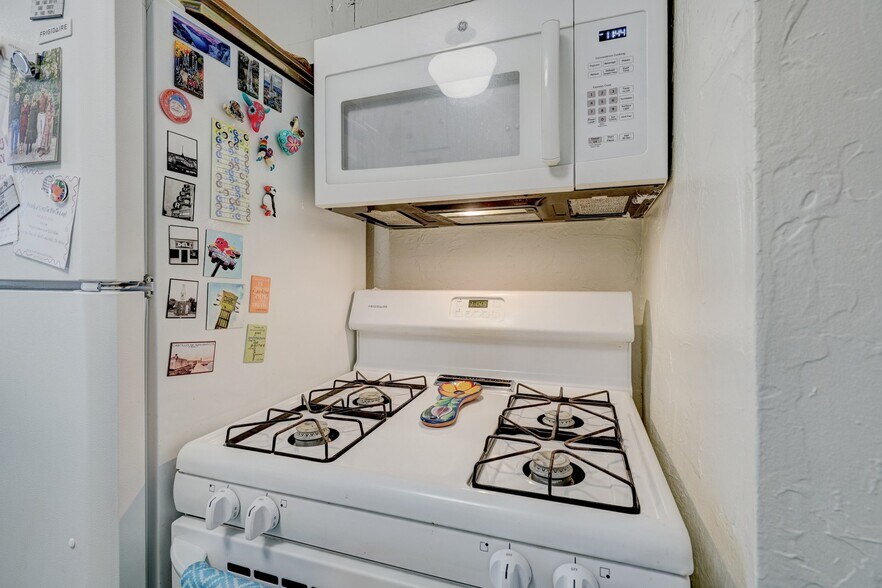 Building Photo - 308 NW 24th St