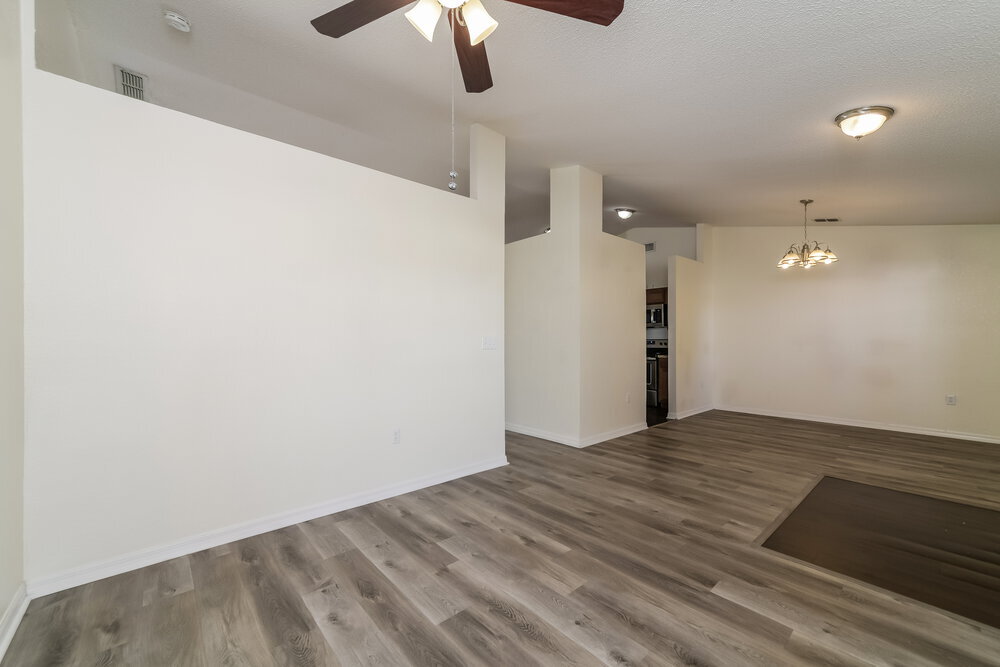 Building Photo - 7172 Summit Dr
