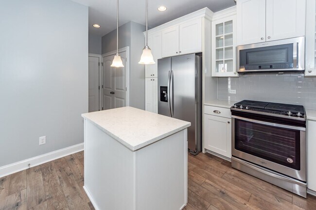 Building Photo - 3437 Fairwater Pl