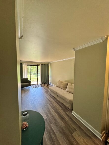 Building Photo - 10118 Little Pond Pl