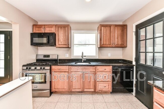 Building Photo - 6607 Berkshire Dr