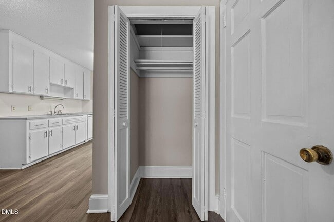 Building Photo - 204 W McNeill St