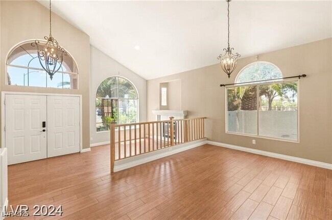 Building Photo - 3916 Varallo St