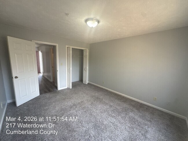 Building Photo - 217 Waterdown Dr