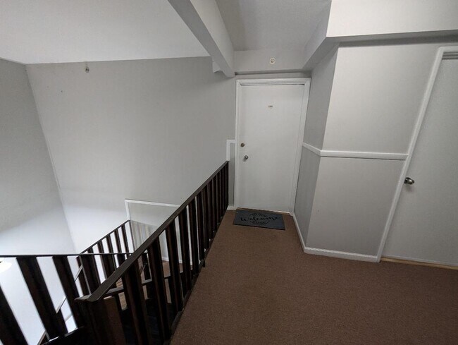 Building Photo - 17515 Sandalwood Dr