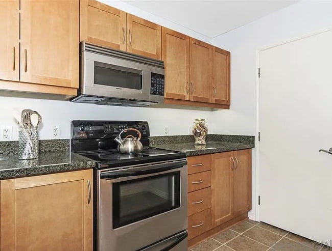 Building Photo - 427 Ninth Ave