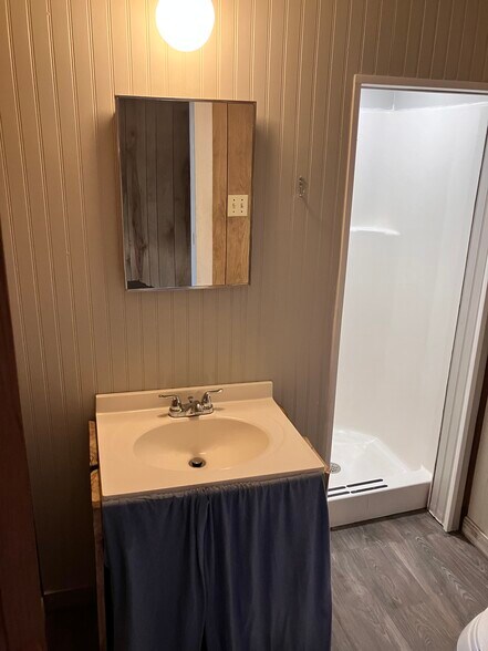 Building Photo - 602 3rd St