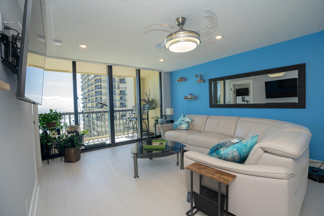 Building Photo - 9500 S Ocean Dr