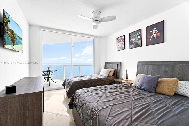 Building Photo - 16699 Collins Ave