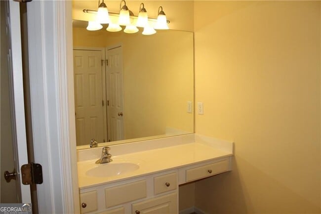 Building Photo - 2627 Hampton Park Dr