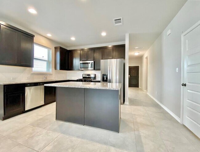 Building Photo - 2148 Pecan Island Dr
