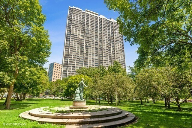 Primary Photo - 2800 N Lake Shore Dr
