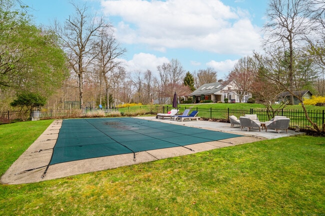 Building Photo - 58 Woodchuck Ln