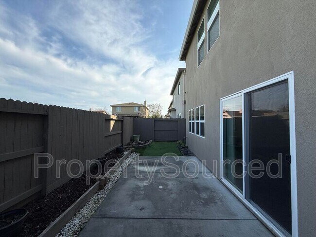 Building Photo - 709 Ephesus Ave