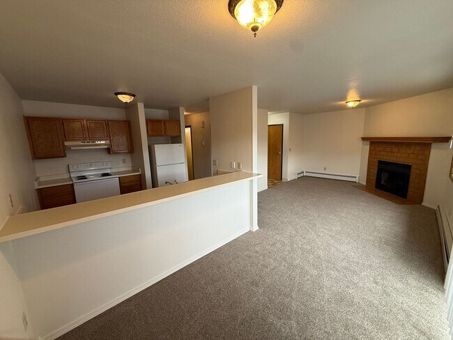 Building Photo - 1830 Congress Cir