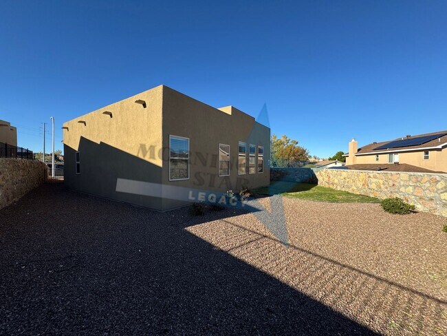 Building Photo - 3127 Agua Ladoso Ave