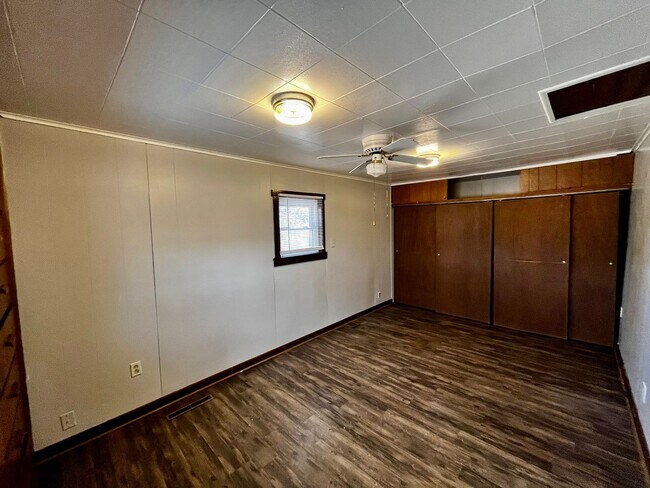 Building Photo - Single Family Home