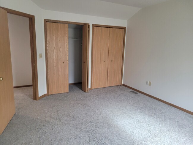 Master Bedroom - 113 W Meade Ave