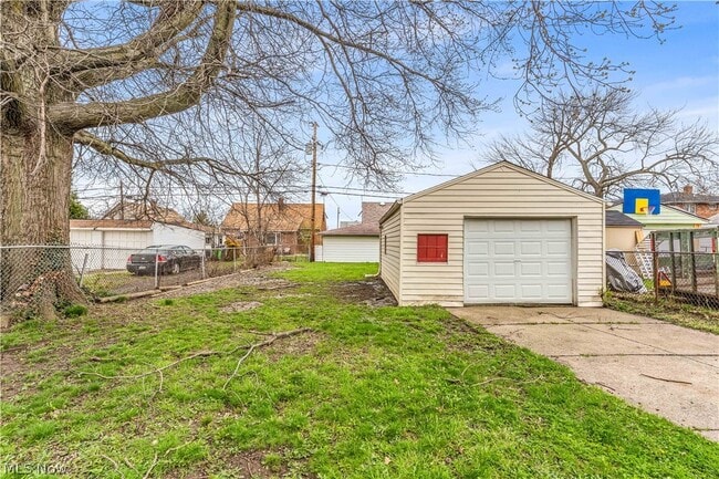 Building Photo - 20751 Goller Ave