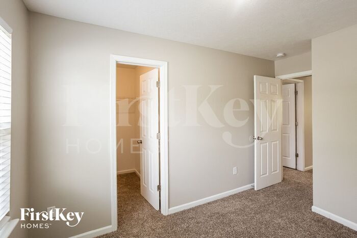 Building Photo - 12145 Bearsdale Dr