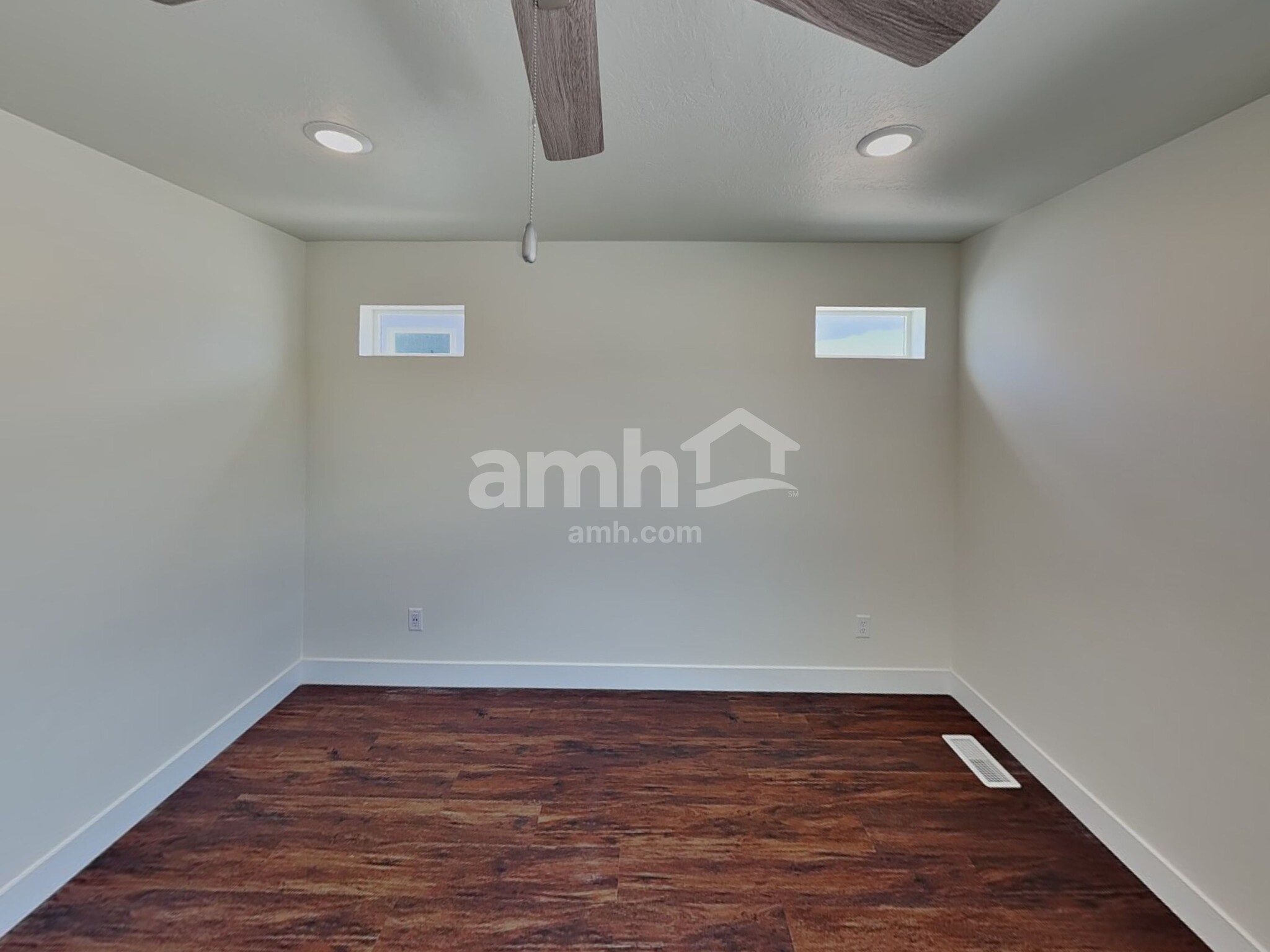 Building Photo - 7135 Woods Rose Dr