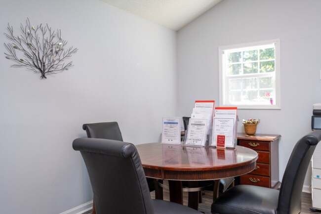 Building Photo - 3911 Water Oak Dr