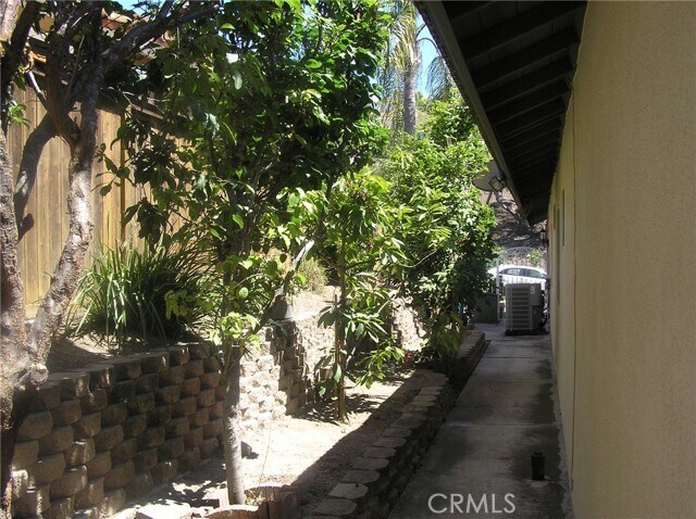 Building Photo - 28265 La Bajada