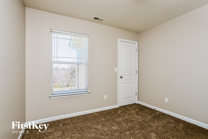 Building Photo - 459 Parkgate Dr